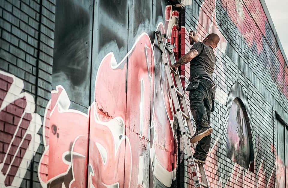 limpieza de graffitis en fachadas